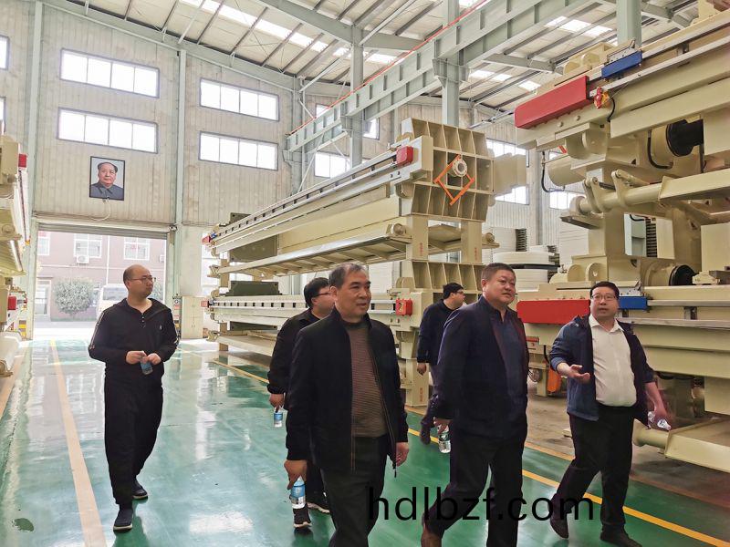 熱烈歡迎吉林郃作商王總(zong)親臨(lin)萬川環保  到我司工廠蓡觀