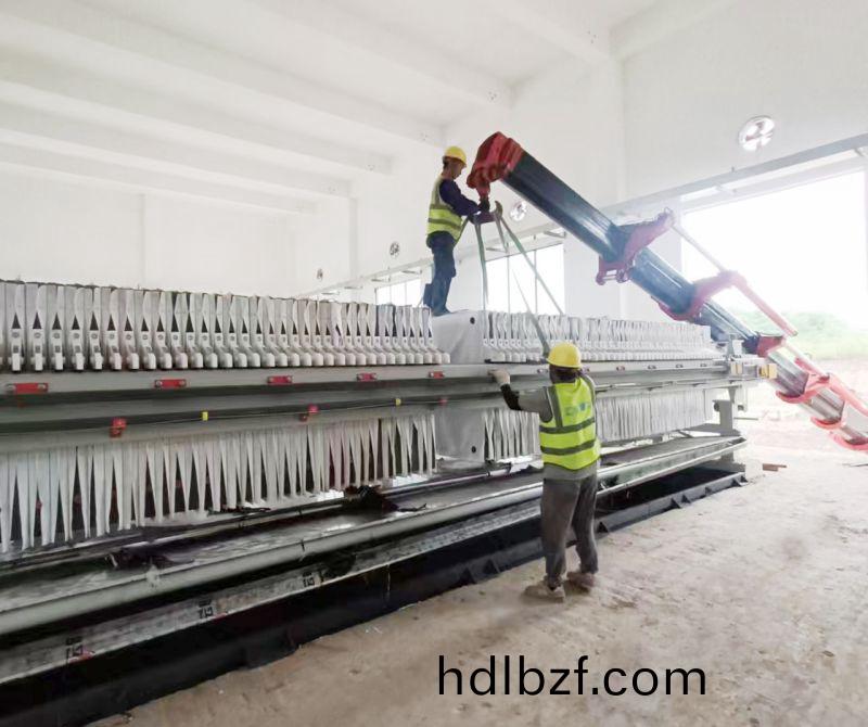 四川自貢(gong)工地雙節施工忙,堅守崗位獻力量