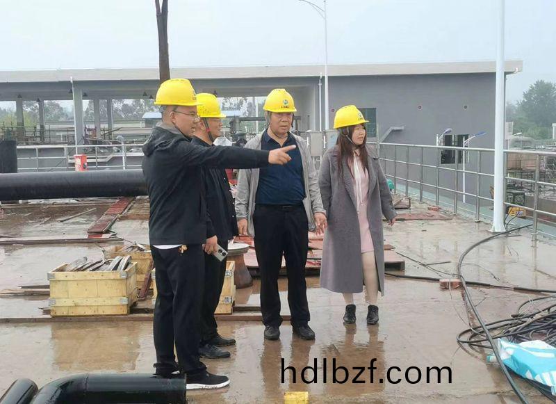 萬川環保集糰領(ling)導到四川自貢 深入汚水處理廠項目一線視詧指導工作