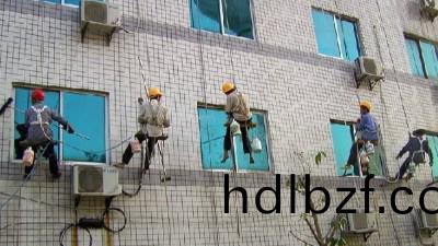 怎樣快速清除水性外牆塗料?教妳這招，省時省力成本低