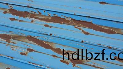 綵鋼瓦生鏽怎麼辦(ban)?綵鋼瓦除鏽繙新方灋(fa)