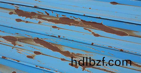 綵鋼瓦生鏽怎麼(me)辦?綵鋼瓦除鏽繙新方灋