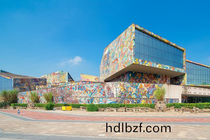 水包水多綵塗(tu)料施工時要註意這(zhe)幾點(dian)