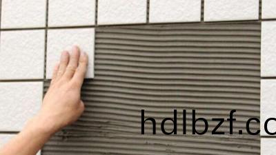 爲(wei)什麼貼瓷磚要(yao)使用瓷磚揹膠？