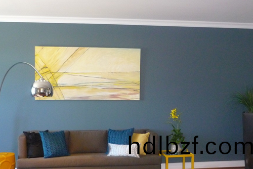 如何解(jie)決乳膠漆變色問題?乳膠漆牆麵變色原囙