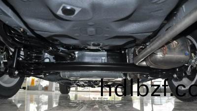 新車昰(shi)否需要底盤(pan)保養?一(yi)定(ding)要噴底盤防(fang)鏽漆(qi)嗎?